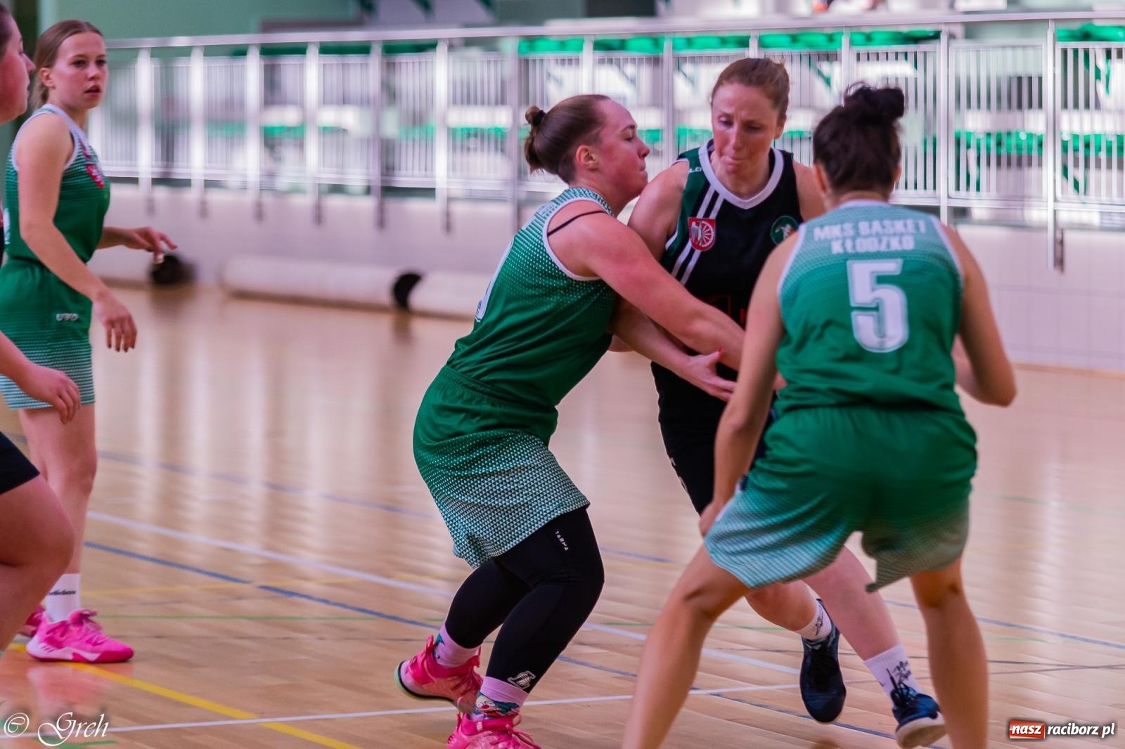 Zdjęcie w galerii na portalu naszraciborz.pl: Raciborska masakra piłą koszykową [FOTO i WIDEO] wiadomości z regionu