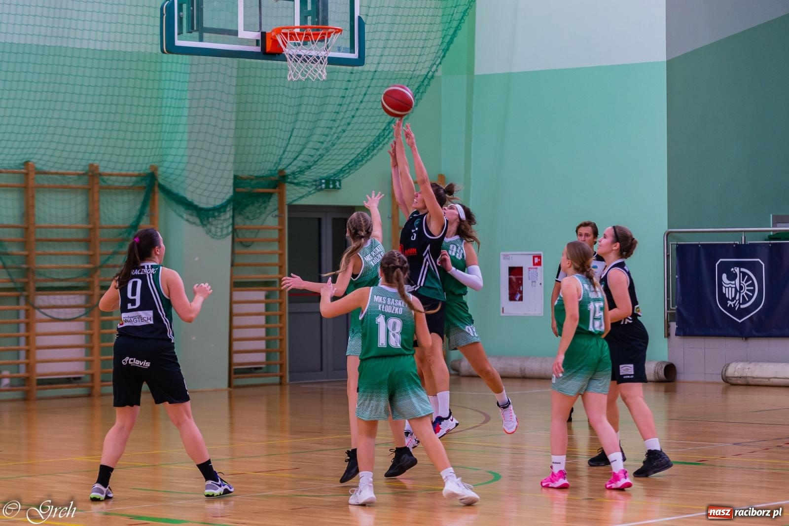 Zdjęcie w galerii na portalu naszraciborz.pl: Raciborska masakra piłą koszykową [FOTO i WIDEO] wiadomości z regionu