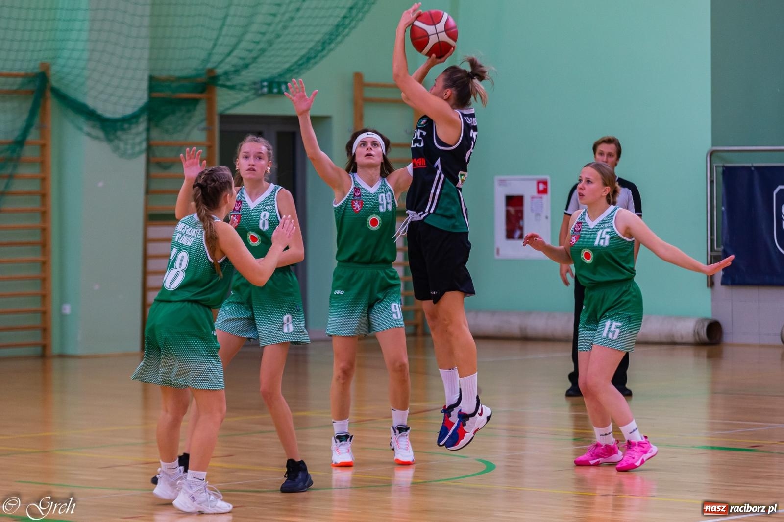 Zdjęcie w galerii na portalu naszraciborz.pl: Raciborska masakra piłą koszykową [FOTO i WIDEO] wiadomości z regionu