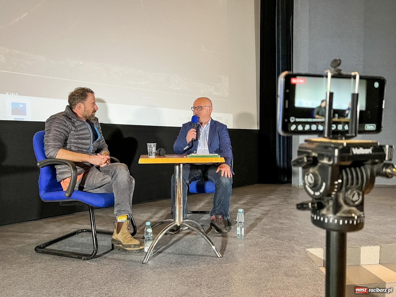 Zdjęcie w galerii na portalu naszraciborz.pl: Zdjęcia to osobny bohater filmu. Łukasz Gutt w Bałtyku wiadomości z regionu