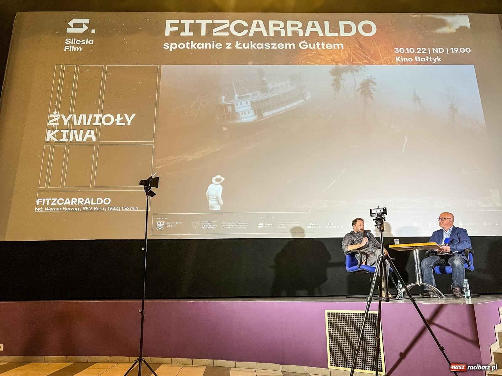 Zdjęcie w galerii na portalu naszraciborz.pl: Zdjęcia to osobny bohater filmu. Łukasz Gutt w Bałtyku wiadomości z regionu