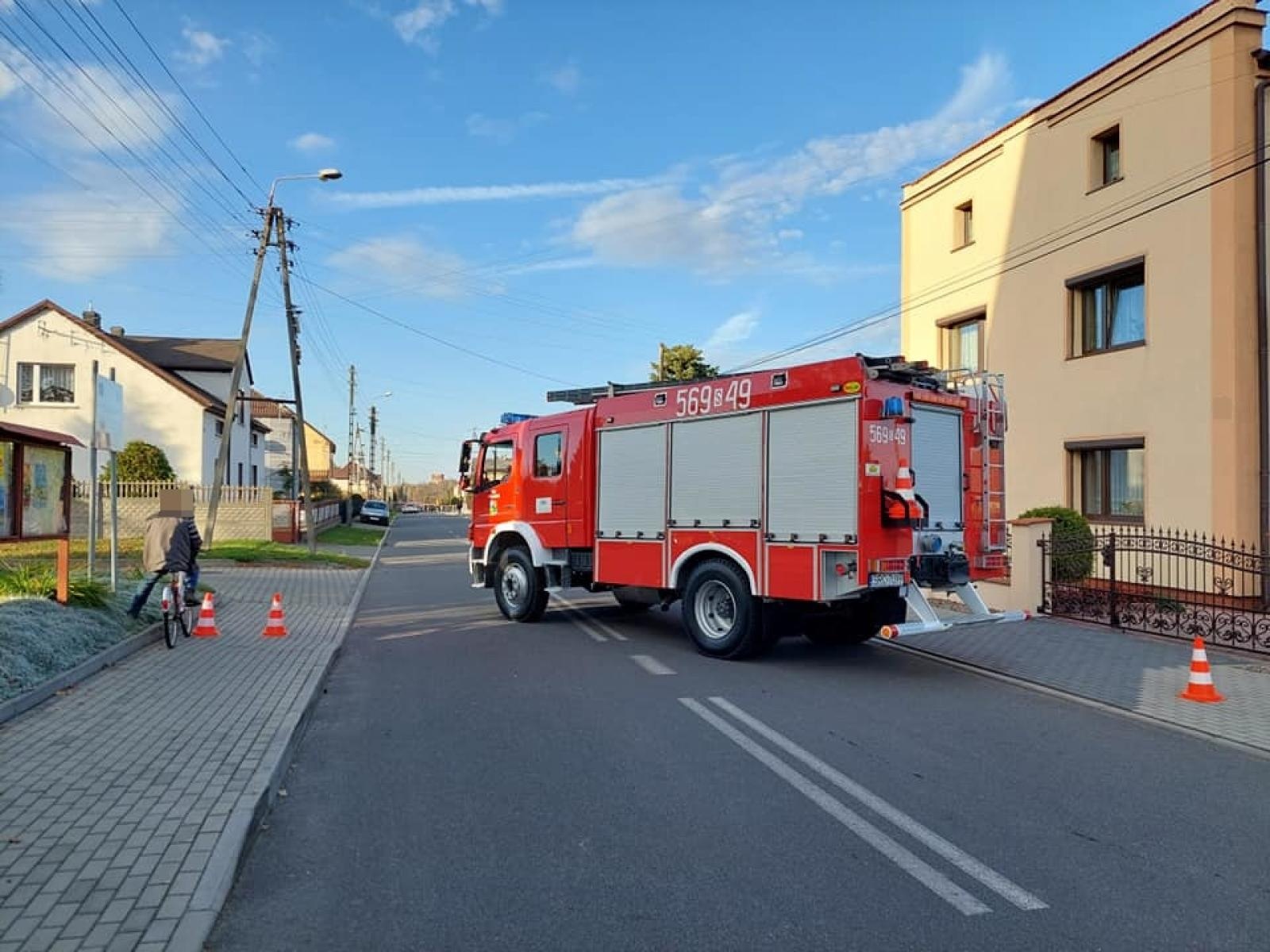 Zdjęcie w galerii na portalu naszraciborz.pl: Akcja Bomba w Tworkowie. Ewakuowano 30 osób wiadomości z regionu