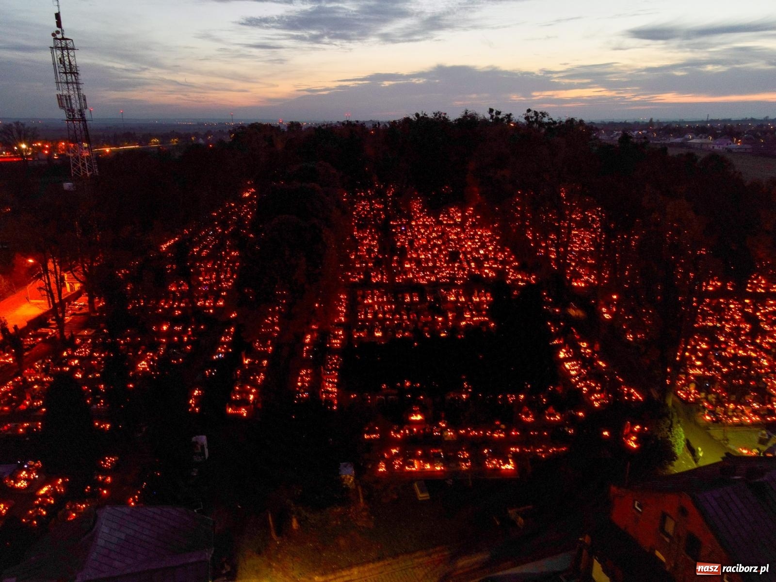 Zdjęcie w galerii na portalu naszraciborz.pl: Raciborskie Jeruzalem AD 2022. Modlitwa i kwesta na ratowanie zabytków [FOTO i WIDEO] wiadomości z regionu