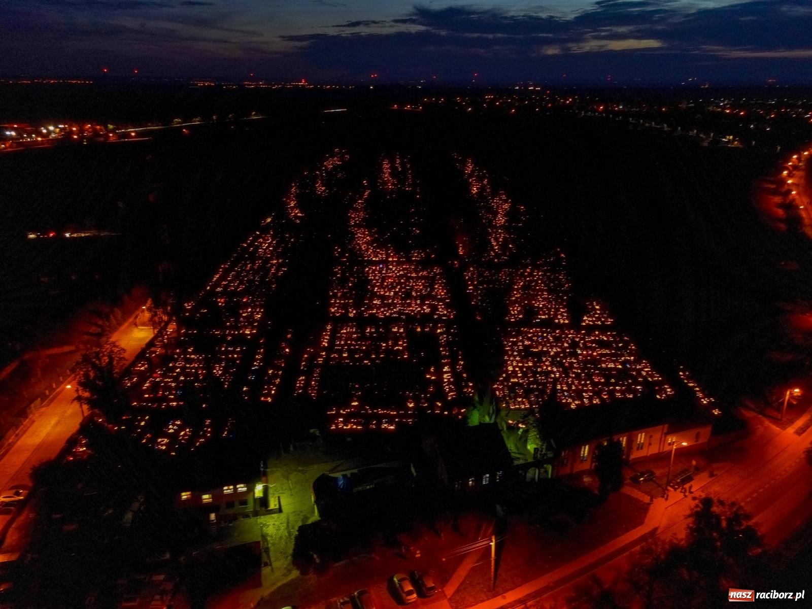 Zdjęcie w galerii na portalu naszraciborz.pl: Raciborskie Jeruzalem AD 2022. Modlitwa i kwesta na ratowanie zabytków [FOTO i WIDEO] wiadomości z regionu