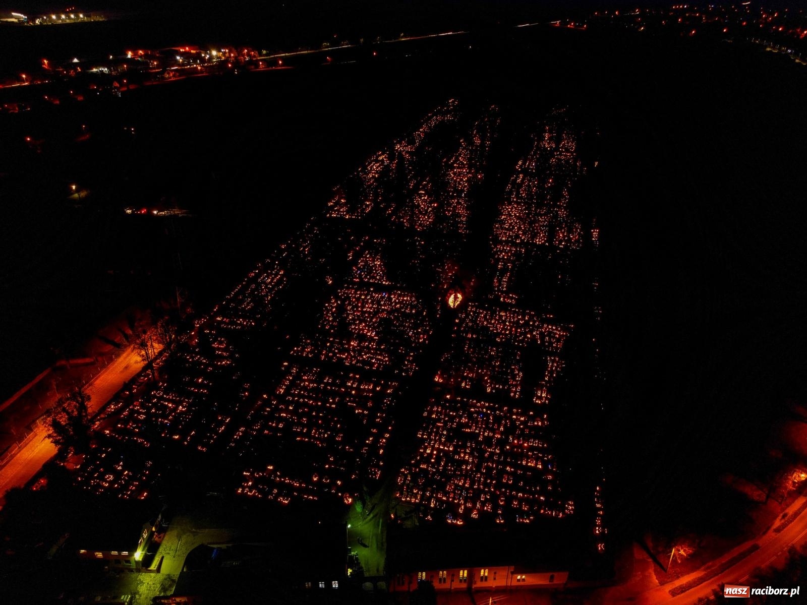 Zdjęcie w galerii na portalu naszraciborz.pl: Raciborskie Jeruzalem AD 2022. Modlitwa i kwesta na ratowanie zabytków [FOTO i WIDEO] wiadomości z regionu