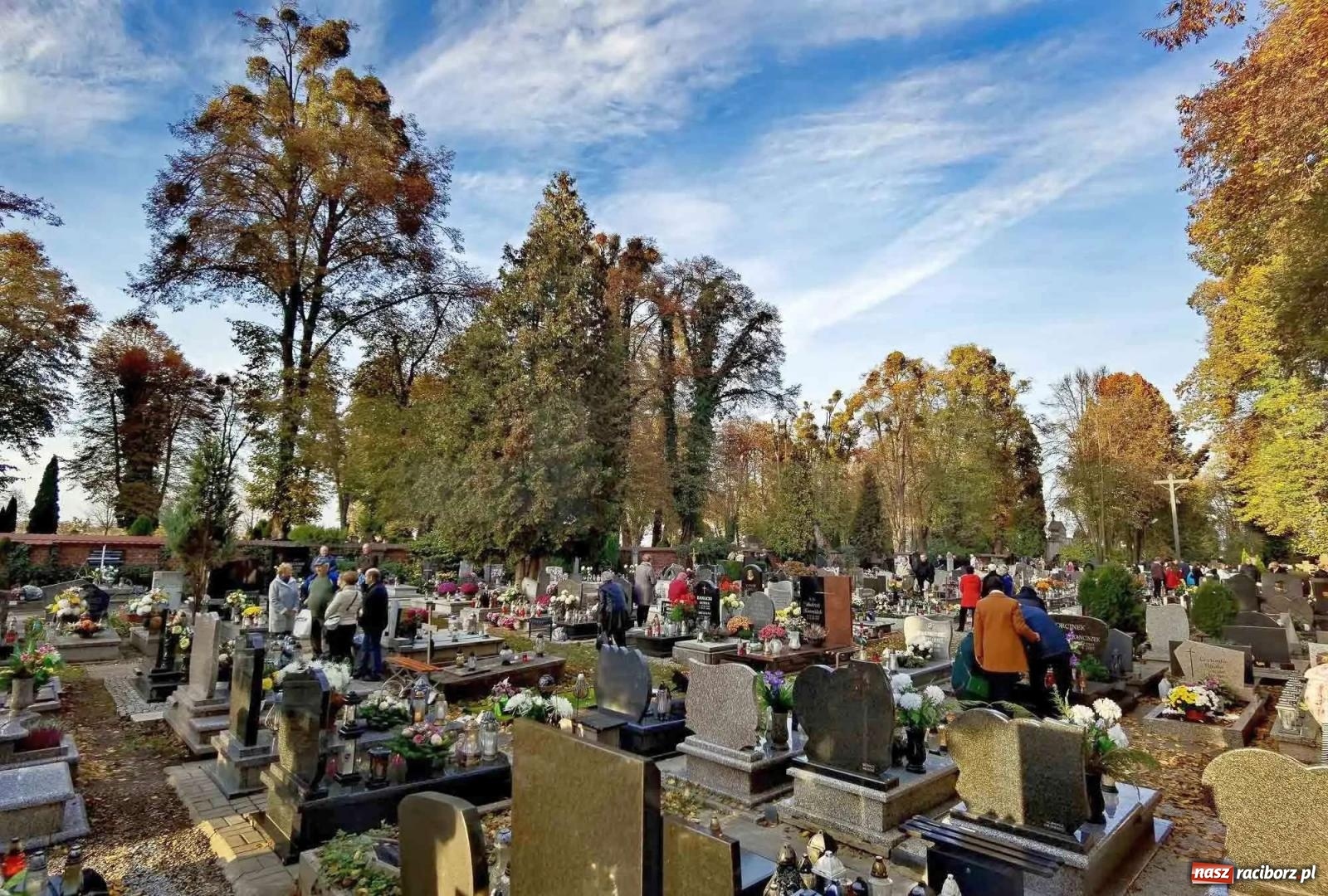 Zdjęcie w galerii na portalu naszraciborz.pl: Raciborskie Jeruzalem AD 2022. Modlitwa i kwesta na ratowanie zabytków [FOTO i WIDEO] wiadomości z regionu