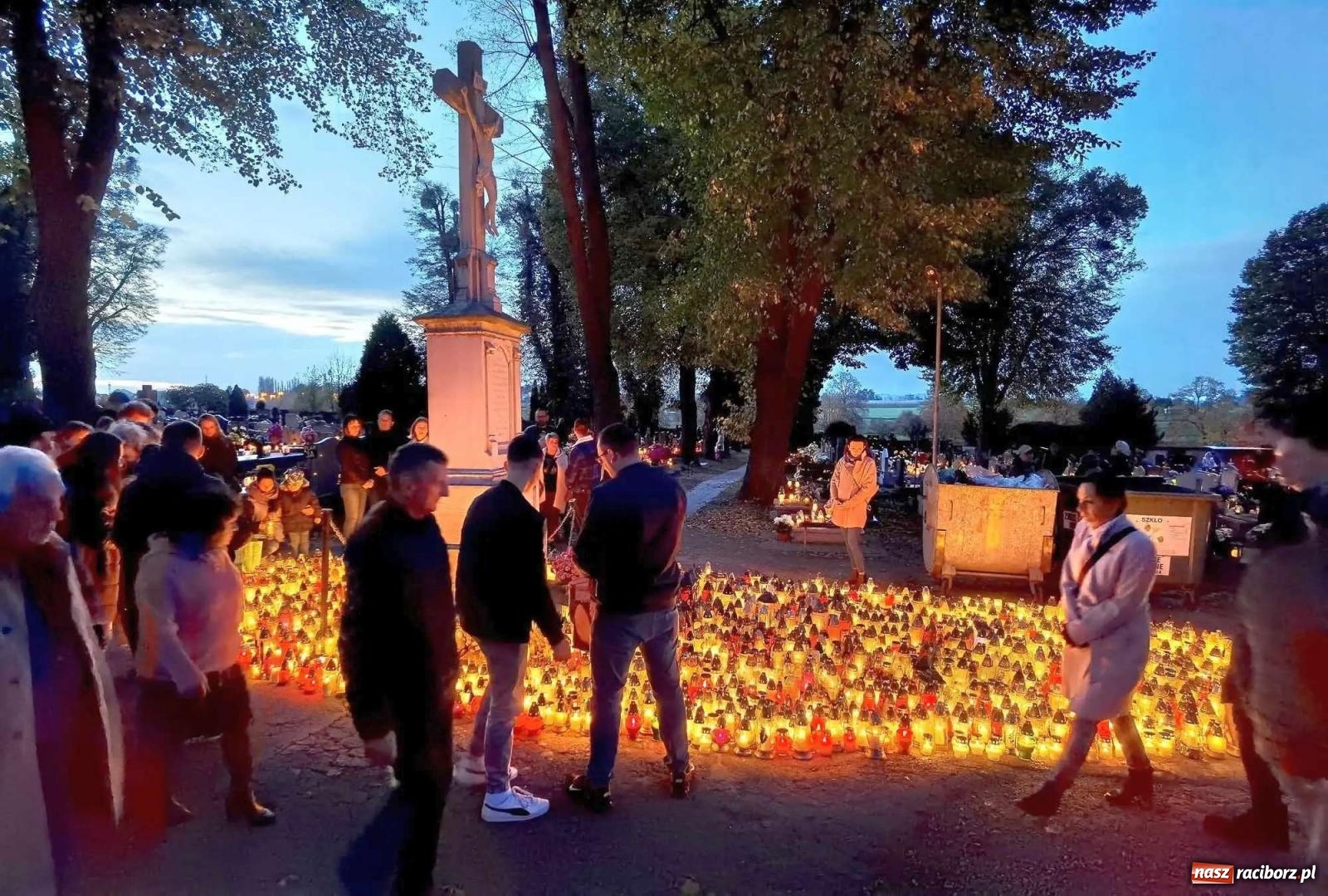 Zdjęcie w galerii na portalu naszraciborz.pl: Raciborskie Jeruzalem AD 2022. Modlitwa i kwesta na ratowanie zabytków [FOTO i WIDEO] wiadomości z regionu