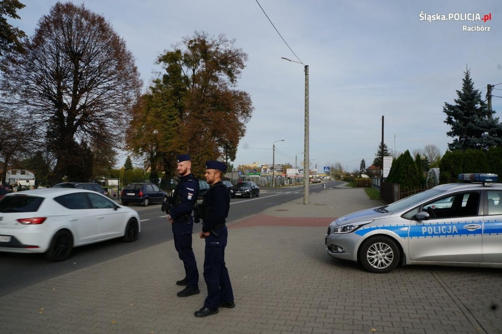 Zdjęcie w galerii na portalu naszraciborz.pl: Policyjne działania pod kryptonimem Wszystkich Świętych wiadomości z regionu