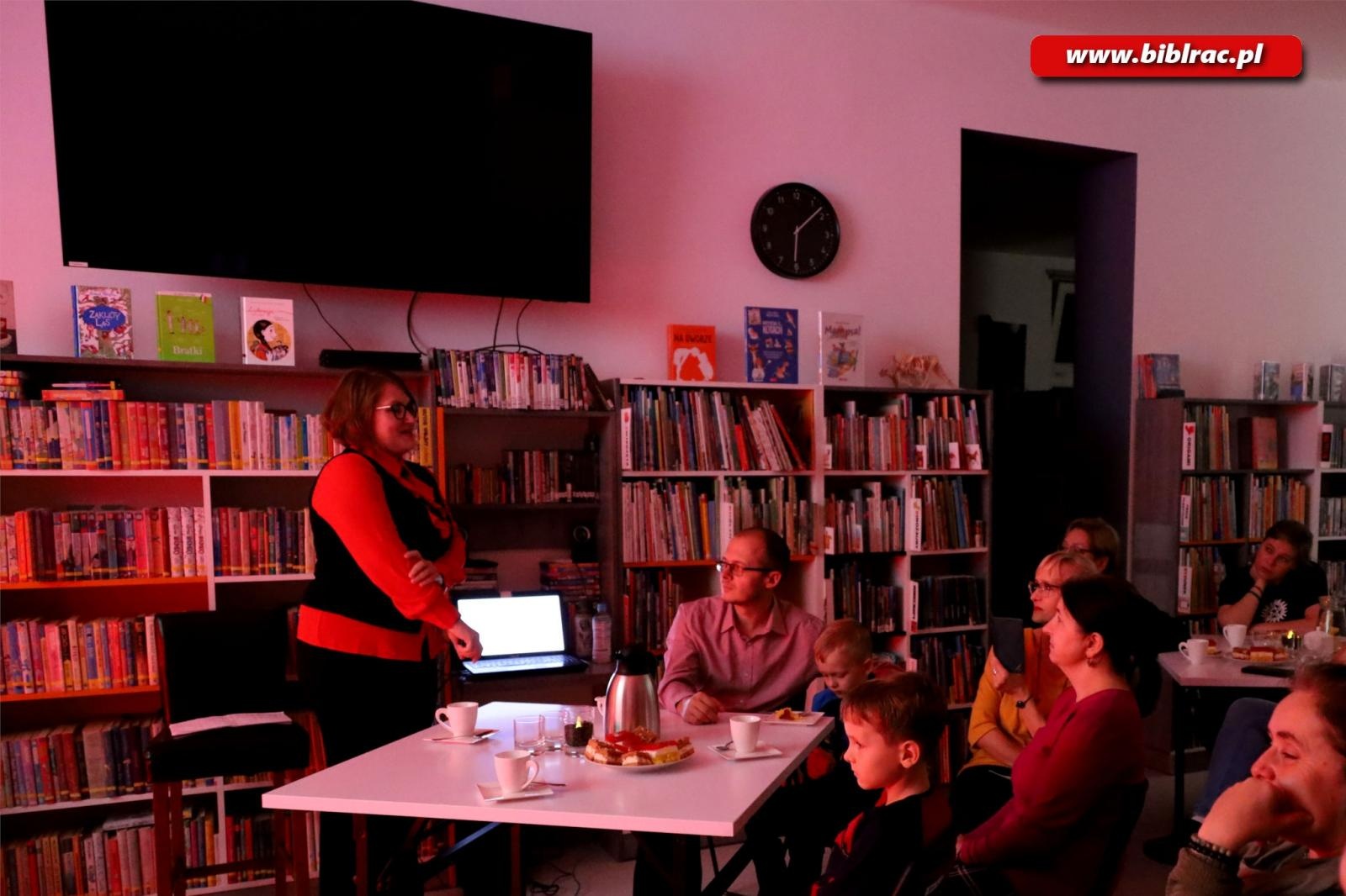 Zdjęcie w galerii na portalu naszraciborz.pl: Dlaczego robisz takie straszma? Biblioteczne Halloween w kulturalnym stylu wiadomości z regionu