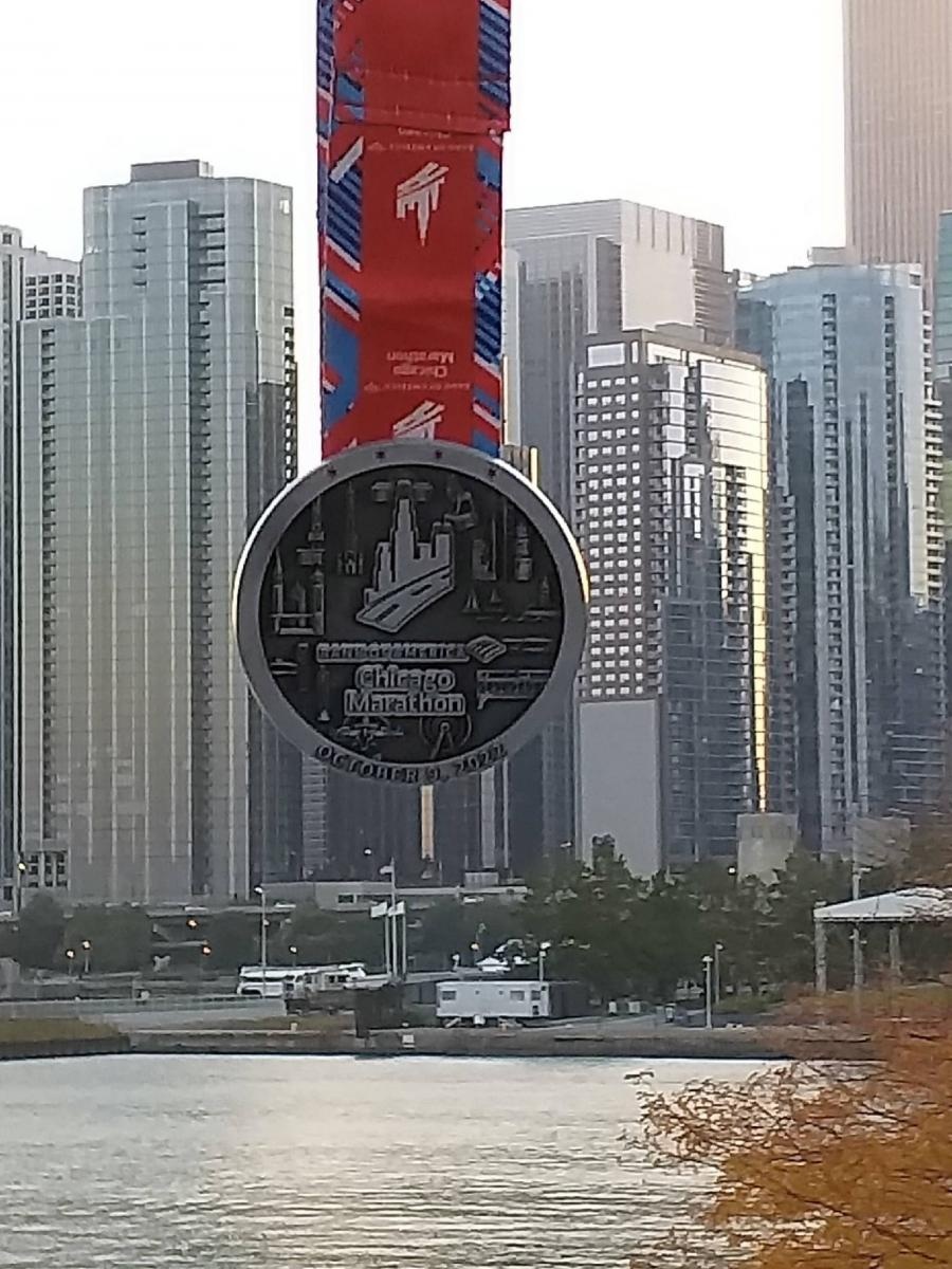 Zdjęcie w galerii na portalu naszraciborz.pl: Z Raciborza za Atlantyk. Raciborzanin pobiegł w Bank of America Chicago Marathon wiadomości z regionu