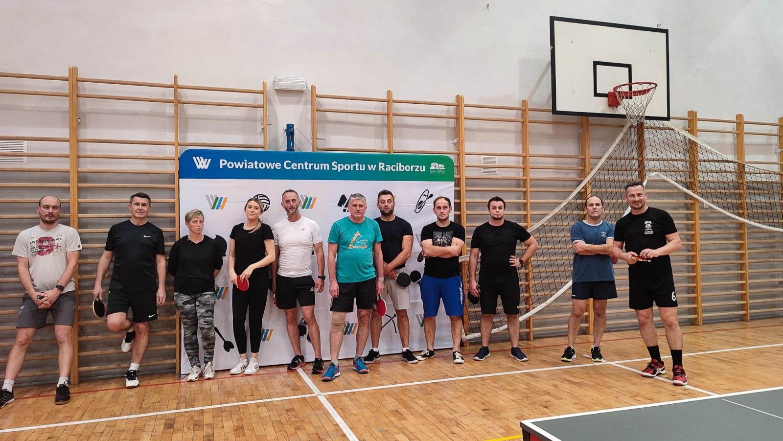 Zdjęcie w galerii na portalu naszraciborz.pl: W raciborskim PCS Wystartowała Amatorska Liga Tenisa Stołowego wiadomości z regionu