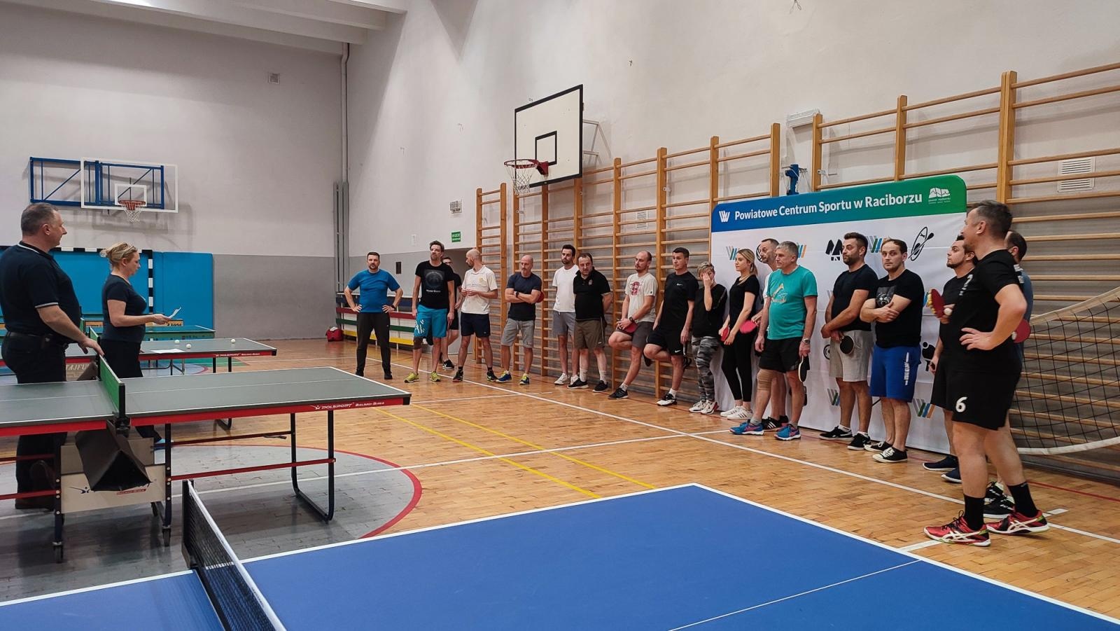 Zdjęcie w galerii na portalu naszraciborz.pl: W raciborskim PCS Wystartowała Amatorska Liga Tenisa Stołowego wiadomości z regionu