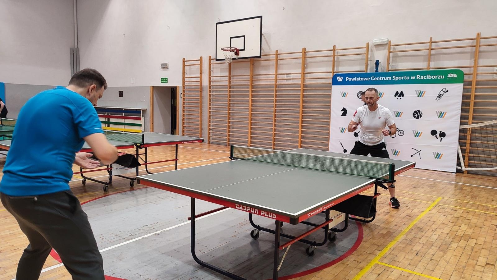 Zdjęcie w galerii na portalu naszraciborz.pl: W raciborskim PCS Wystartowała Amatorska Liga Tenisa Stołowego wiadomości z regionu