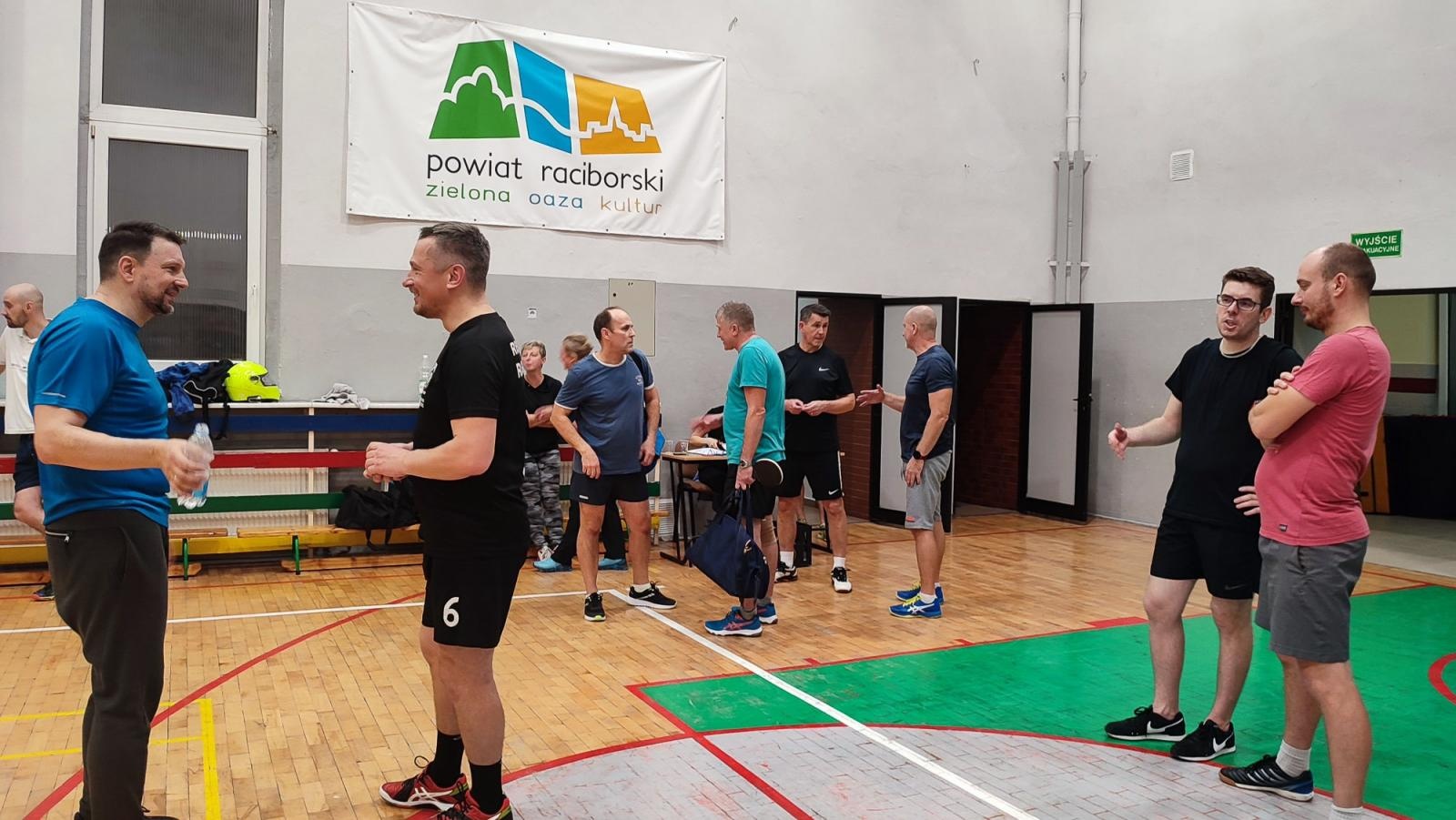 Zdjęcie w galerii na portalu naszraciborz.pl: W raciborskim PCS Wystartowała Amatorska Liga Tenisa Stołowego wiadomości z regionu