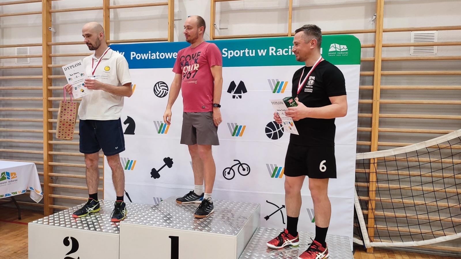 Zdjęcie w galerii na portalu naszraciborz.pl: W raciborskim PCS Wystartowała Amatorska Liga Tenisa Stołowego wiadomości z regionu