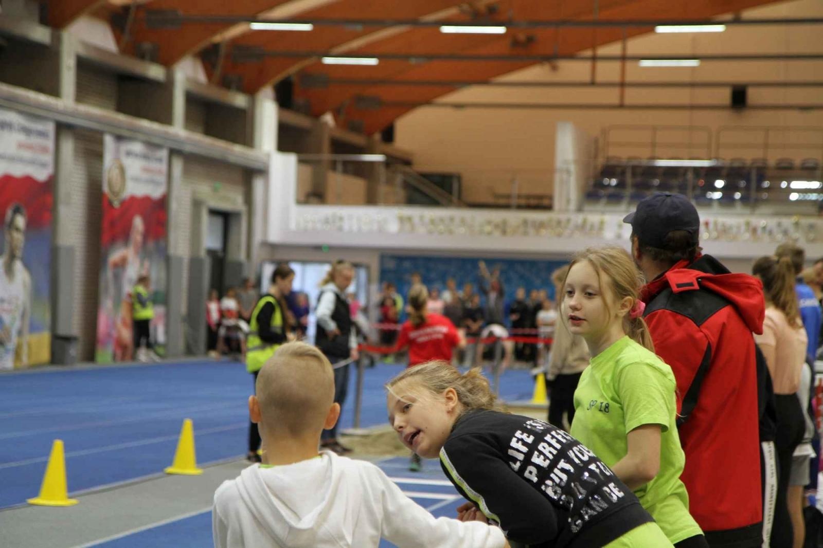 Zdjęcie w galerii na portalu naszraciborz.pl: Halowe Mistrzostwa Raciborza w LA. Triumf SP 15 wiadomości z regionu