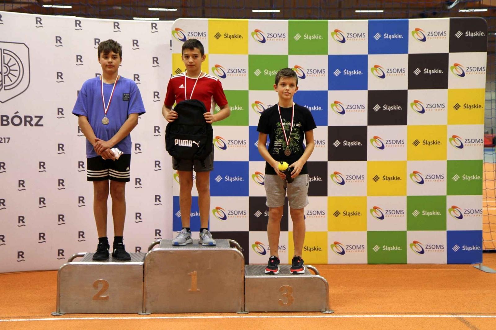 Zdjęcie w galerii na portalu naszraciborz.pl: Halowe Mistrzostwa Raciborza w LA. Triumf SP 15 wiadomości z regionu