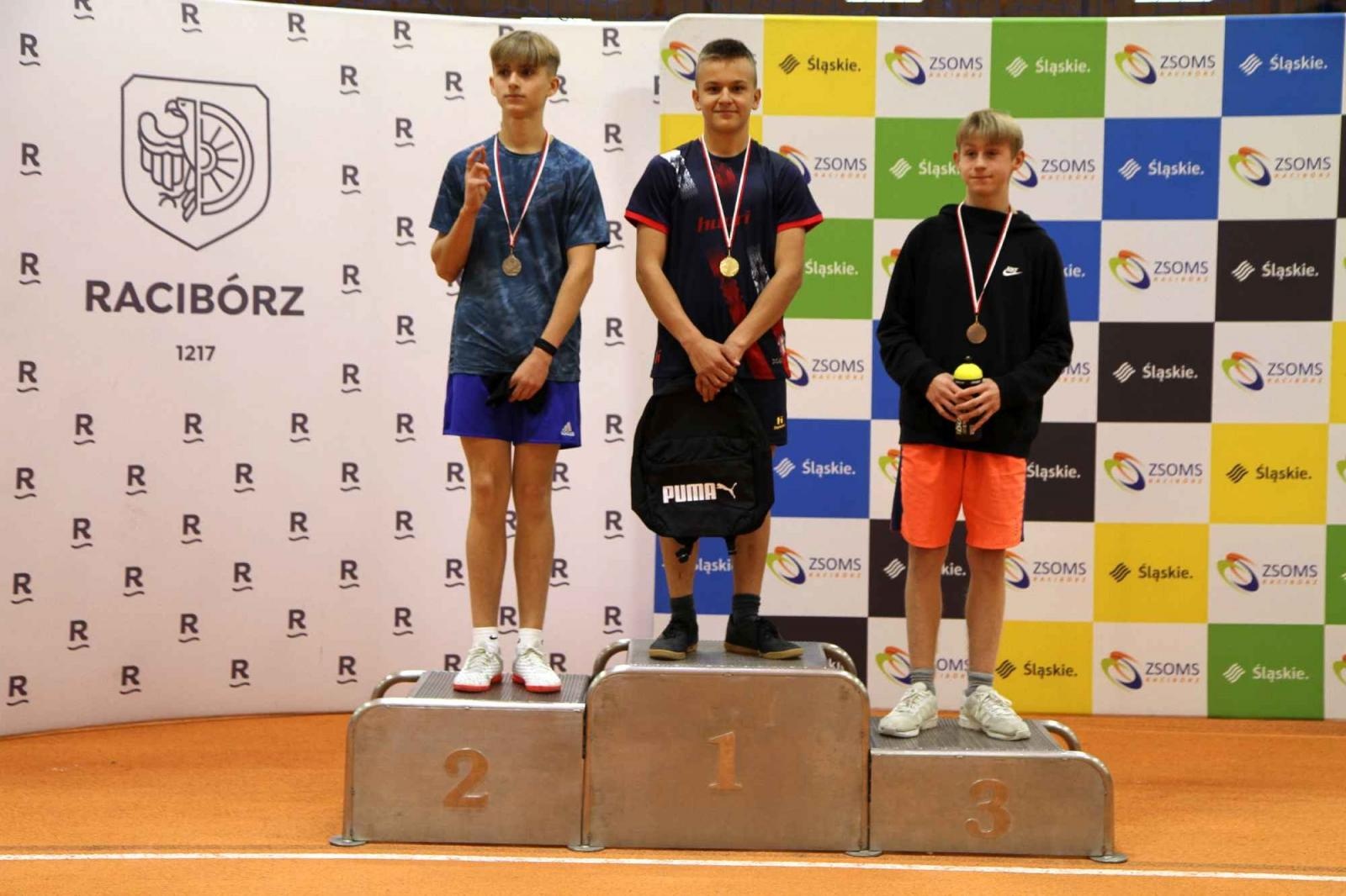 Zdjęcie w galerii na portalu naszraciborz.pl: Halowe Mistrzostwa Raciborza w LA. Triumf SP 15 wiadomości z regionu