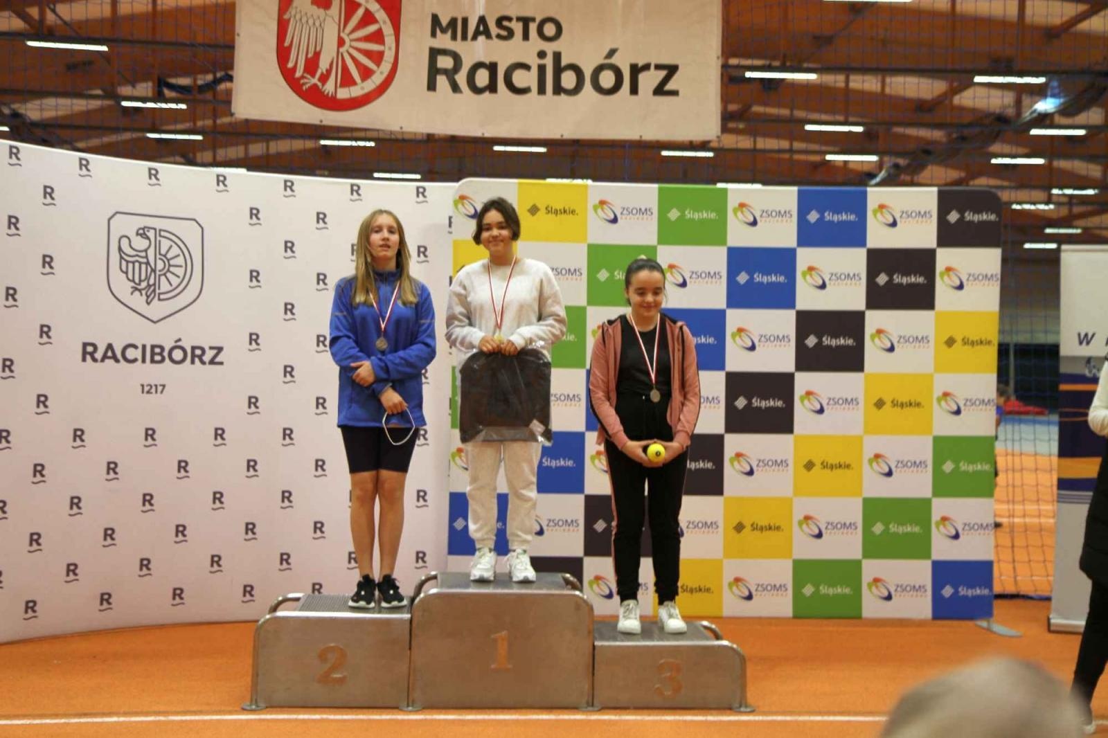 Zdjęcie w galerii na portalu naszraciborz.pl: Halowe Mistrzostwa Raciborza w LA. Triumf SP 15 wiadomości z regionu