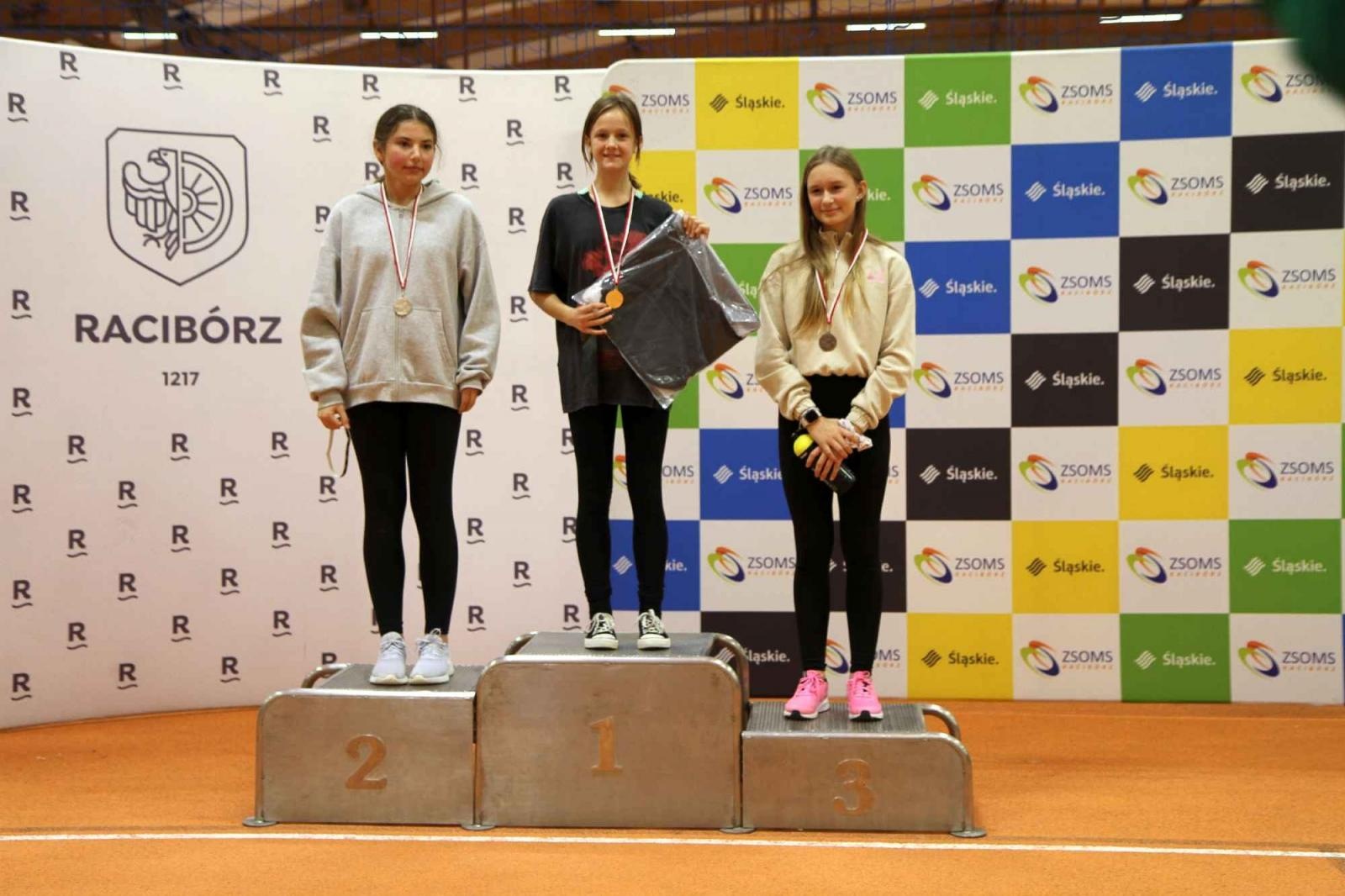 Zdjęcie w galerii na portalu naszraciborz.pl: Halowe Mistrzostwa Raciborza w LA. Triumf SP 15 wiadomości z regionu