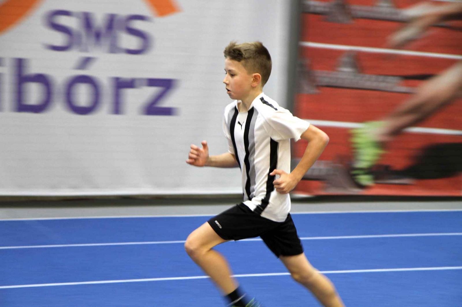 Zdjęcie w galerii na portalu naszraciborz.pl: Halowe Mistrzostwa Raciborza w LA. Triumf SP 15 wiadomości z regionu