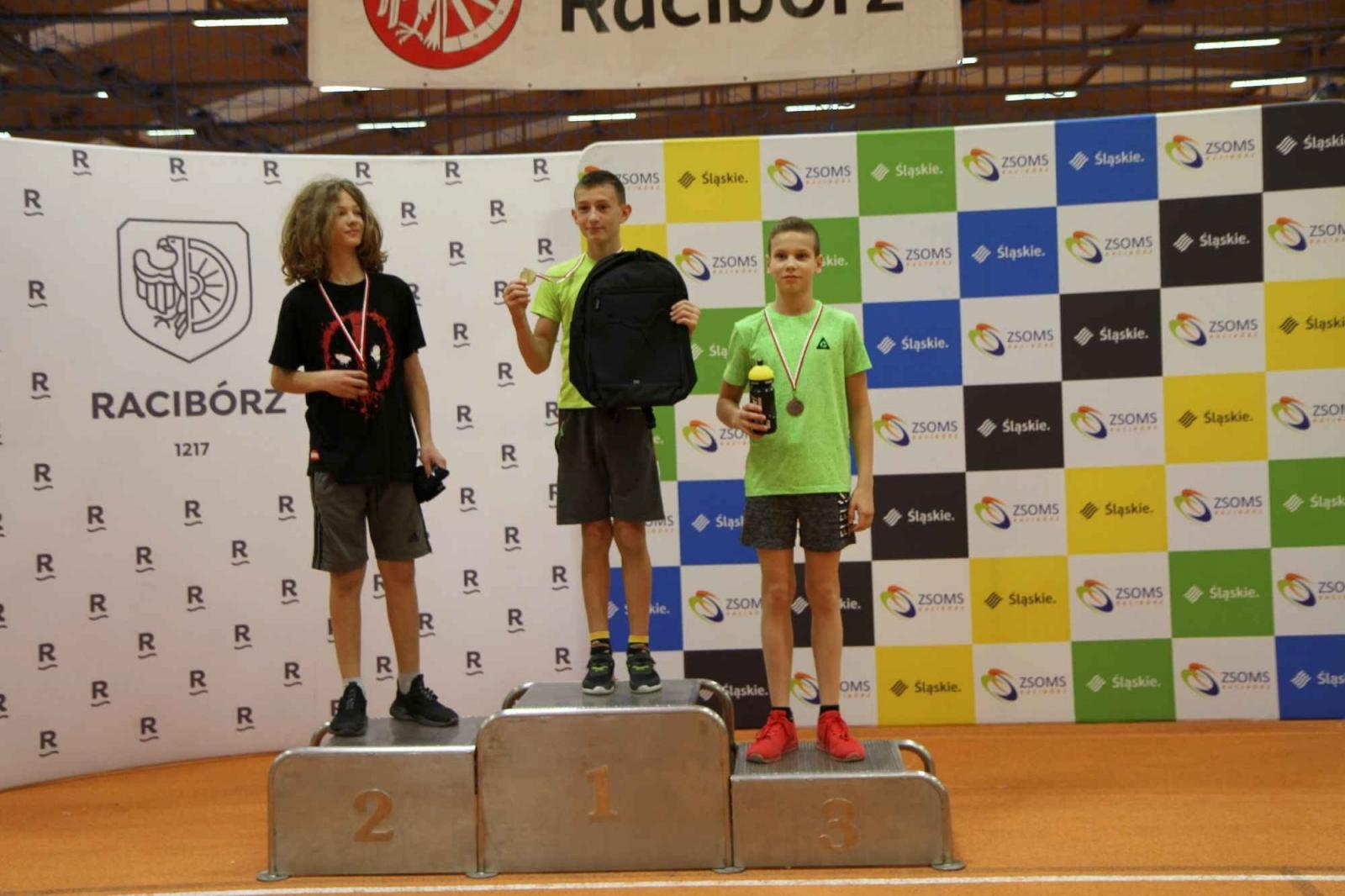 Zdjęcie w galerii na portalu naszraciborz.pl: Halowe Mistrzostwa Raciborza w LA. Triumf SP 15 wiadomości z regionu