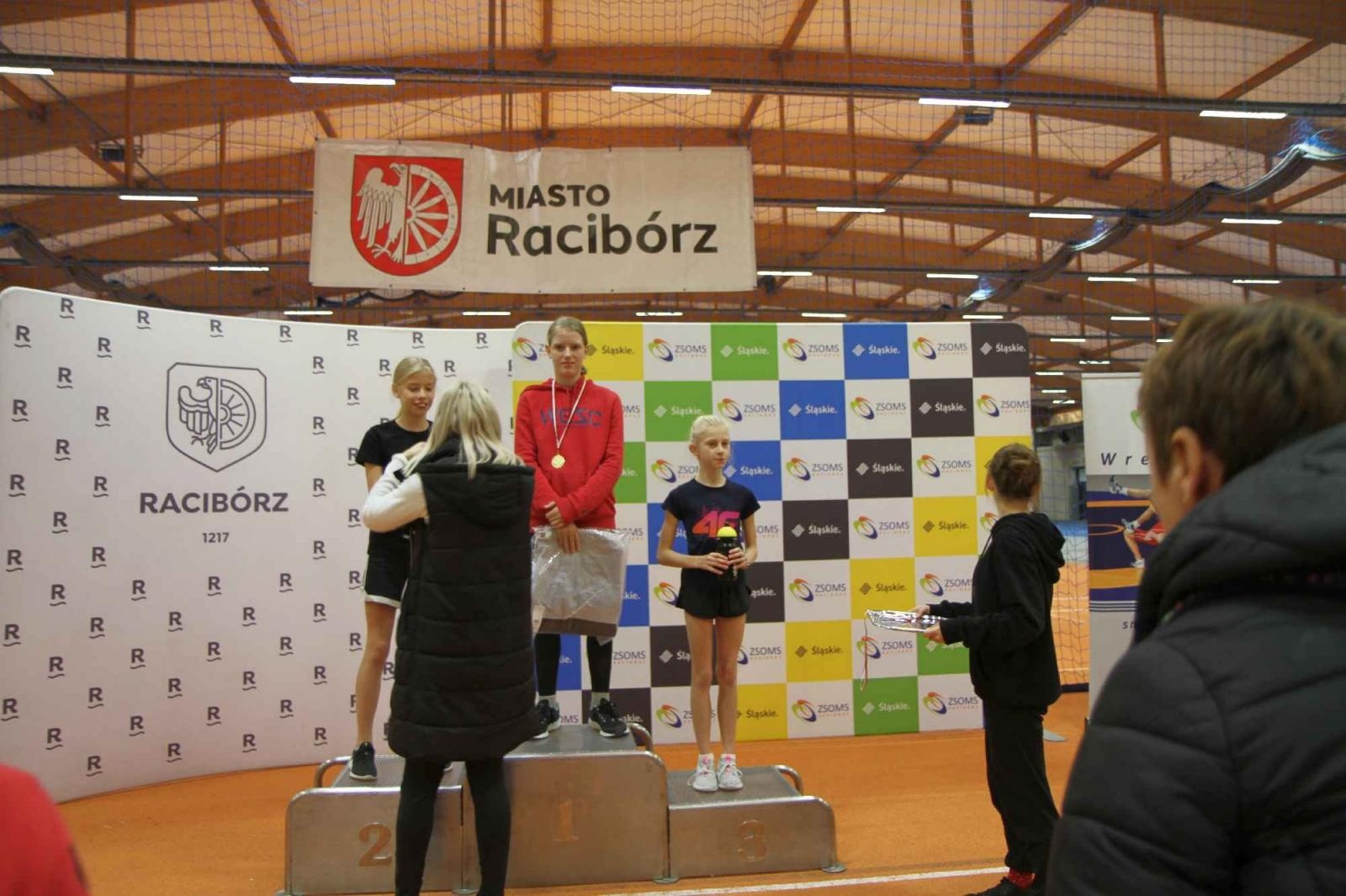 Zdjęcie w galerii na portalu naszraciborz.pl: Halowe Mistrzostwa Raciborza w LA. Triumf SP 15 wiadomości z regionu