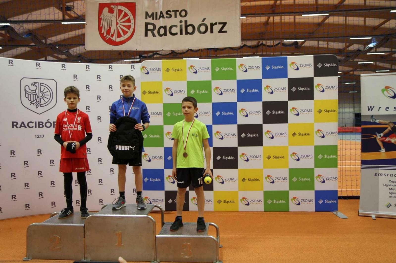 Zdjęcie w galerii na portalu naszraciborz.pl: Halowe Mistrzostwa Raciborza w LA. Triumf SP 15 wiadomości z regionu