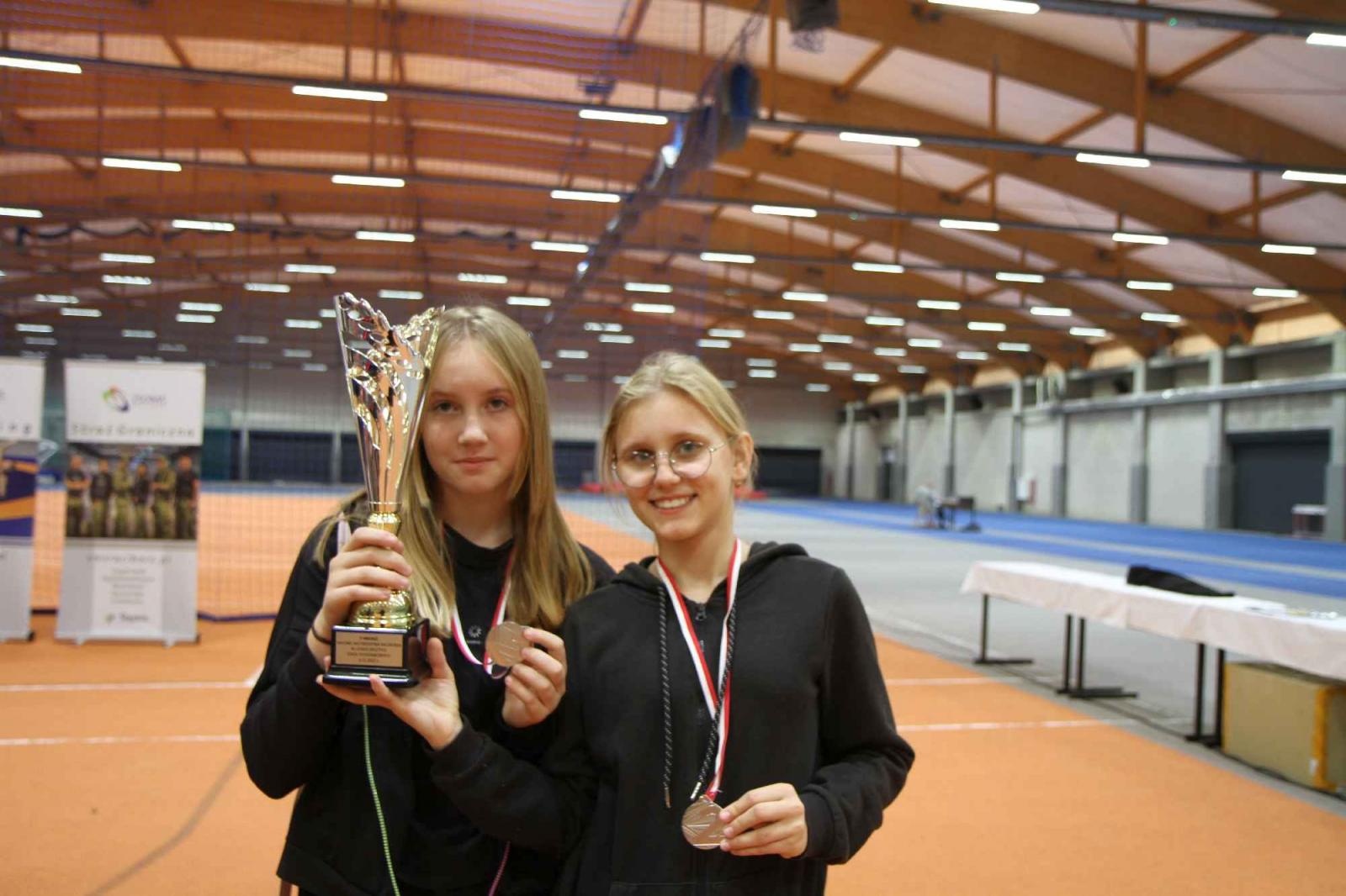 Zdjęcie w galerii na portalu naszraciborz.pl: Halowe Mistrzostwa Raciborza w LA. Triumf SP 15 wiadomości z regionu