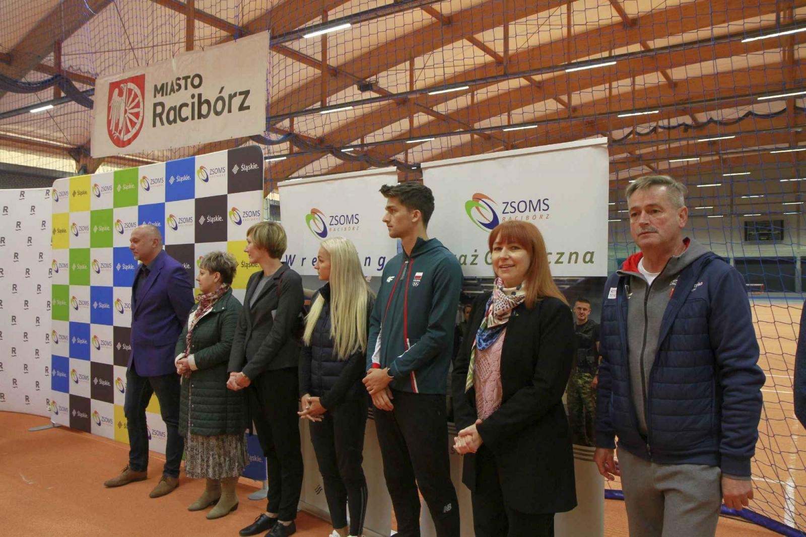 Zdjęcie w galerii na portalu naszraciborz.pl: Halowe Mistrzostwa Raciborza w LA. Triumf SP 15 wiadomości z regionu