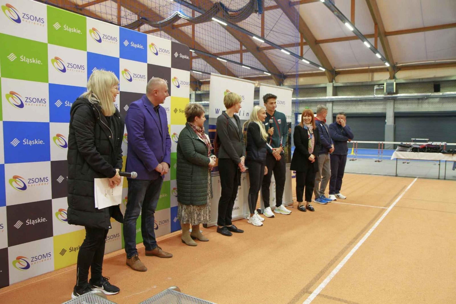 Zdjęcie w galerii na portalu naszraciborz.pl: Halowe Mistrzostwa Raciborza w LA. Triumf SP 15 wiadomości z regionu