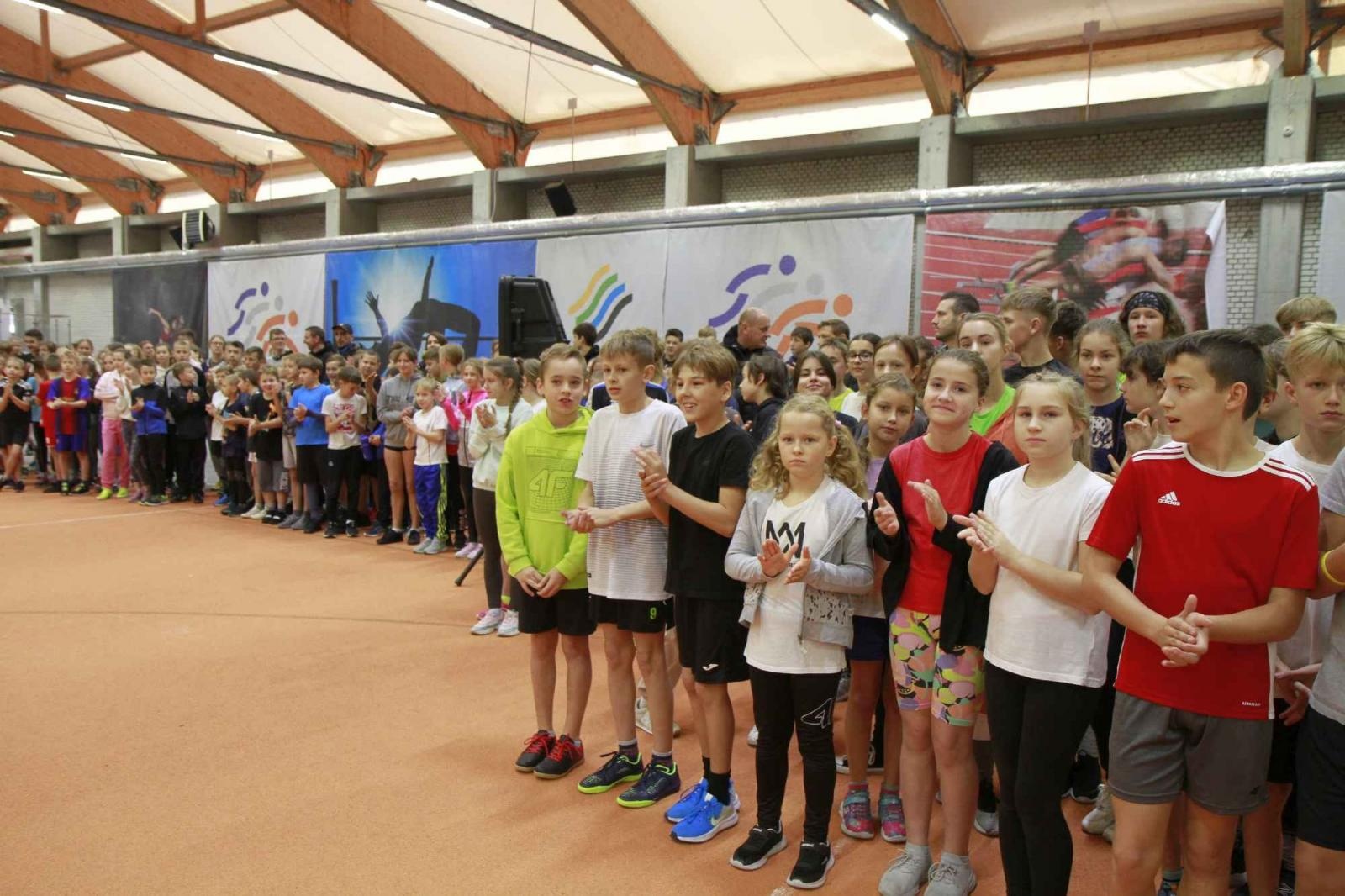 Zdjęcie w galerii na portalu naszraciborz.pl: Halowe Mistrzostwa Raciborza w LA. Triumf SP 15 wiadomości z regionu