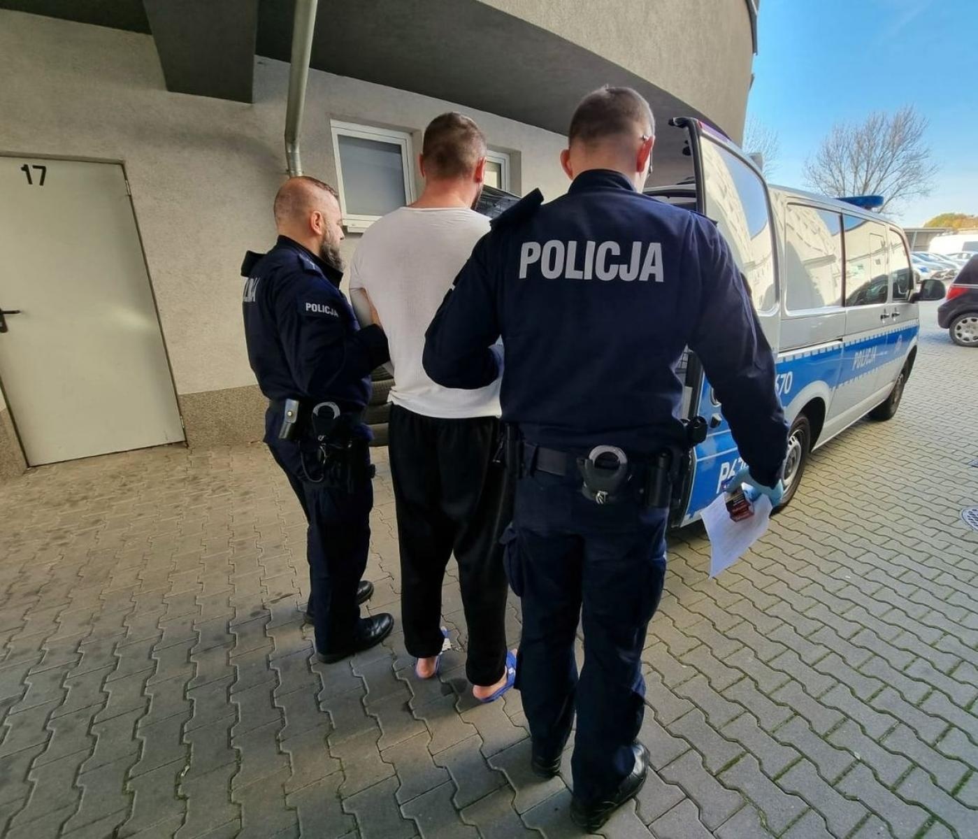Zdjęcie w galerii na portalu naszraciborz.pl: Ugodził partnerkę nożem w okolice serca. 35-latka szukała policja w całym regionie wiadomości z regionu