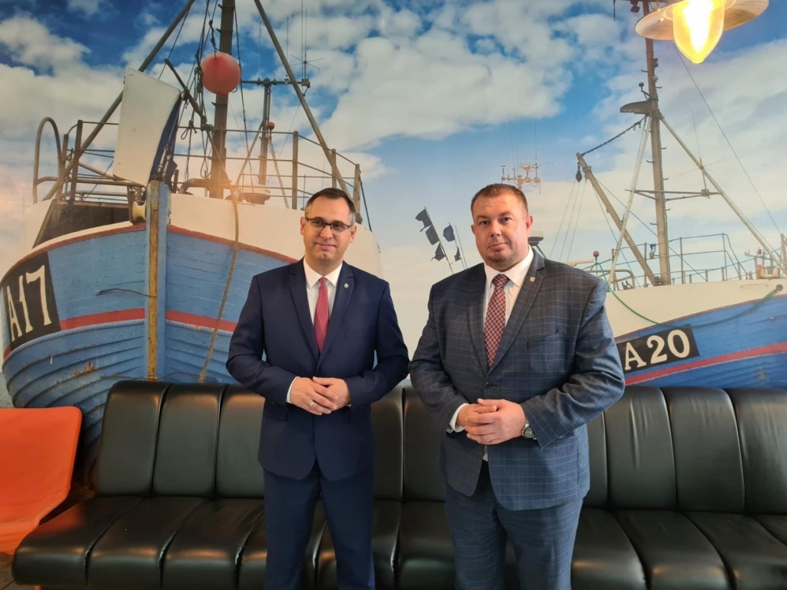 Zdjęcie w galerii na portalu naszraciborz.pl: Samorządowcy z powiatu raciborskiego z wizytą w Kędzierzynie-Koźlu wiadomości z regionu