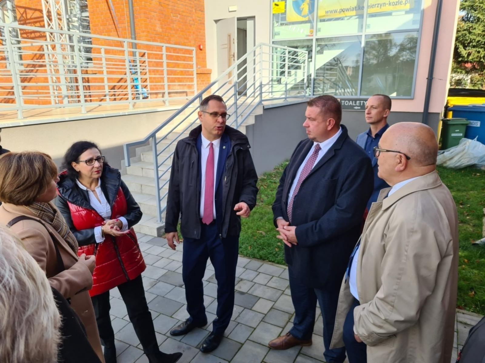 Zdjęcie w galerii na portalu naszraciborz.pl: Samorządowcy z powiatu raciborskiego z wizytą w Kędzierzynie-Koźlu wiadomości z regionu