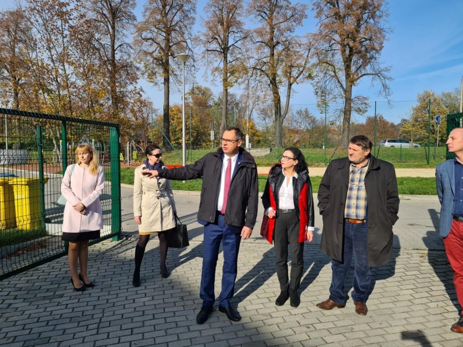 Zdjęcie w galerii na portalu naszraciborz.pl: Samorządowcy z powiatu raciborskiego z wizytą w Kędzierzynie-Koźlu wiadomości z regionu