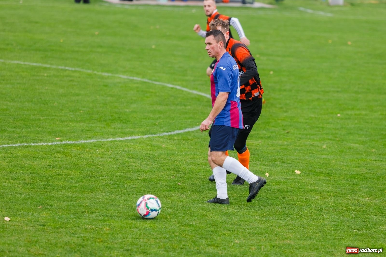 Zdjęcie w galerii na portalu naszraciborz.pl: Bez niespodzianki w Pietraszynie. Kobyla na kolanach [FOTO] wiadomości z regionu