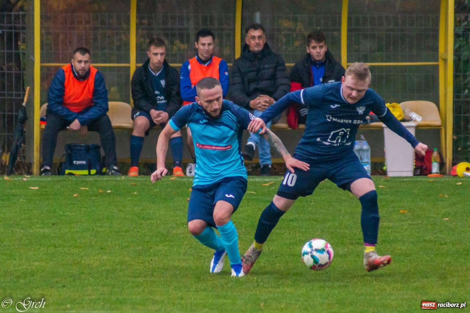 Zdjęcie w galerii na portalu naszraciborz.pl: B klasa. Strzelanina przy Tuwima [FOTO] wiadomości z regionu
