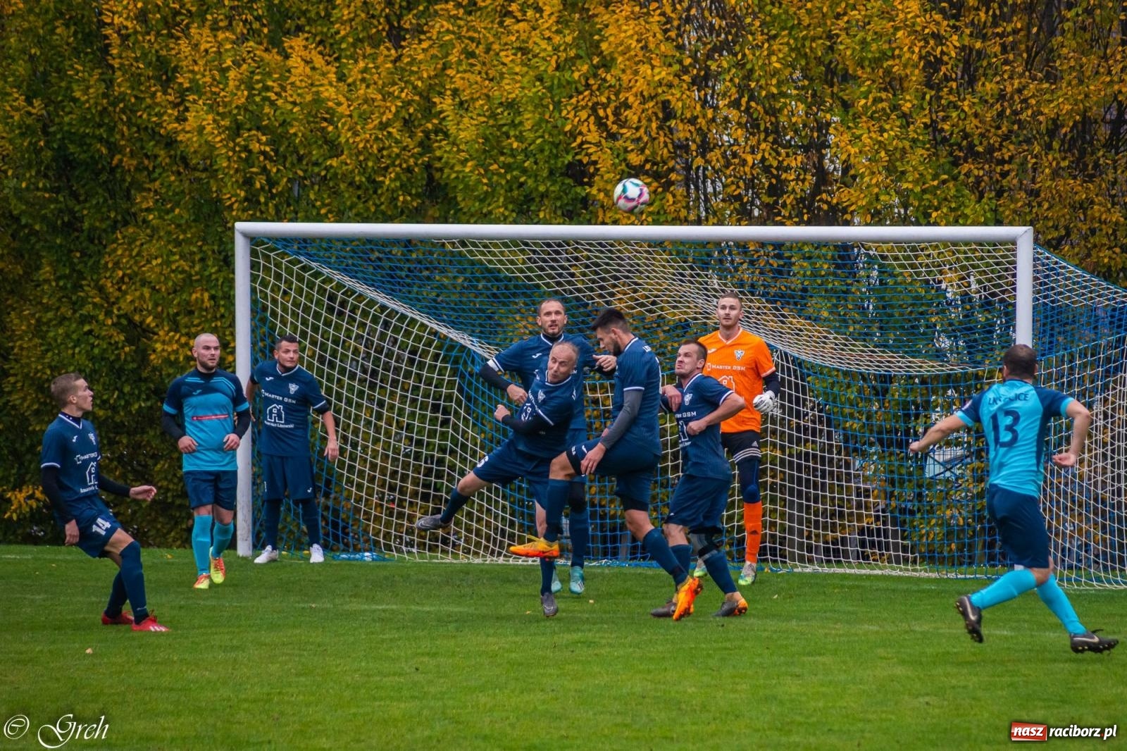 Zdjęcie w galerii na portalu naszraciborz.pl: B klasa. Strzelanina przy Tuwima [FOTO] wiadomości z regionu