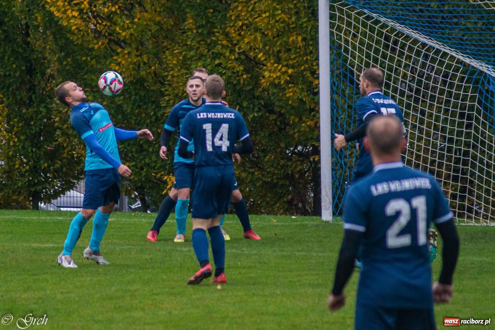 Zdjęcie w galerii na portalu naszraciborz.pl: B klasa. Strzelanina przy Tuwima [FOTO] wiadomości z regionu