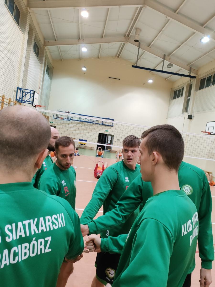 Zdjęcie w galerii na portalu naszraciborz.pl: Wyjazdowa wygrana siatkarzy KS Racibórz wiadomości z regionu