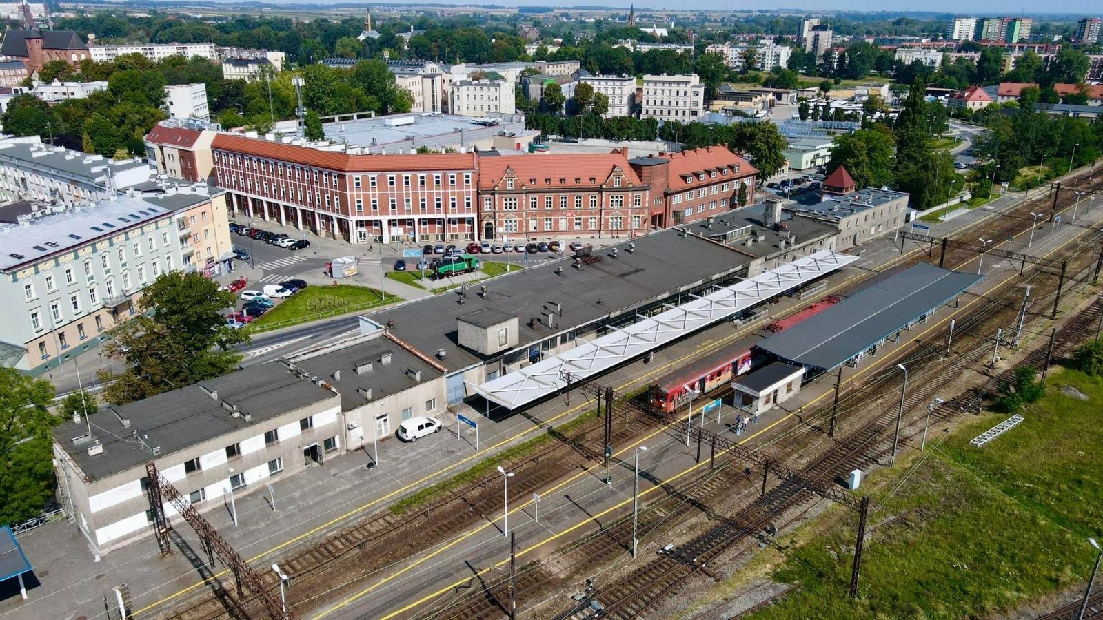 Zdjęcie w galerii na portalu naszraciborz.pl: Tak znikał stary dworzec w Raciborzu [TIMELAPSE] wiadomości z regionu