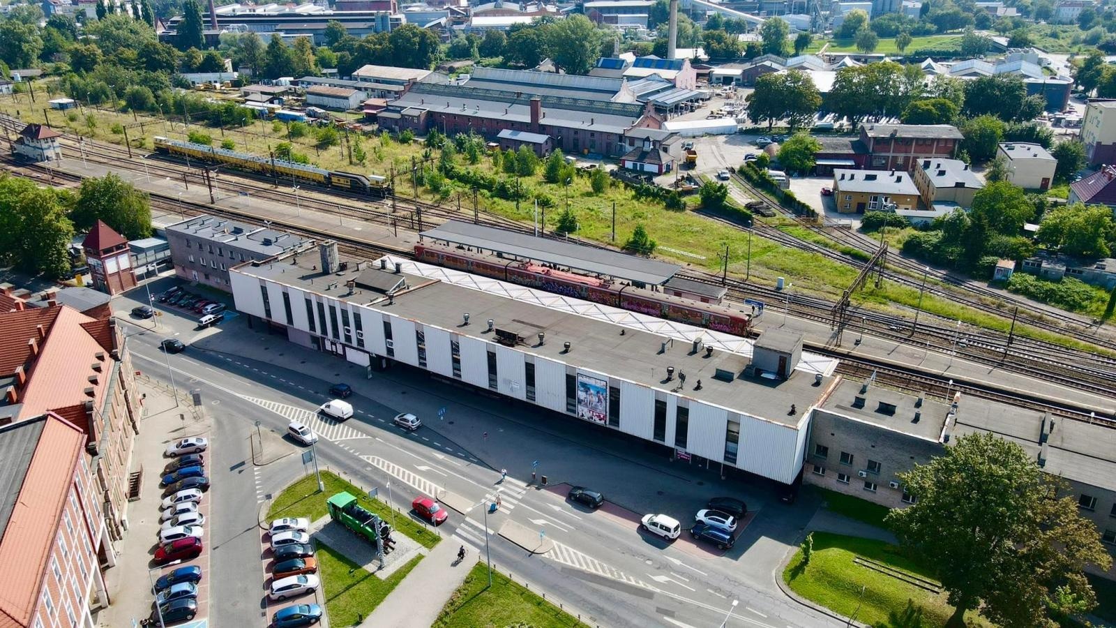 Zdjęcie w galerii na portalu naszraciborz.pl: Tak znikał stary dworzec w Raciborzu [TIMELAPSE] wiadomości z regionu