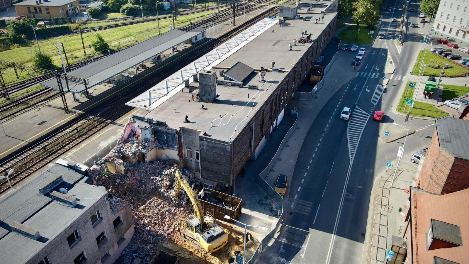 Zdjęcie w galerii na portalu naszraciborz.pl: Tak znikał stary dworzec w Raciborzu [TIMELAPSE] wiadomości z regionu