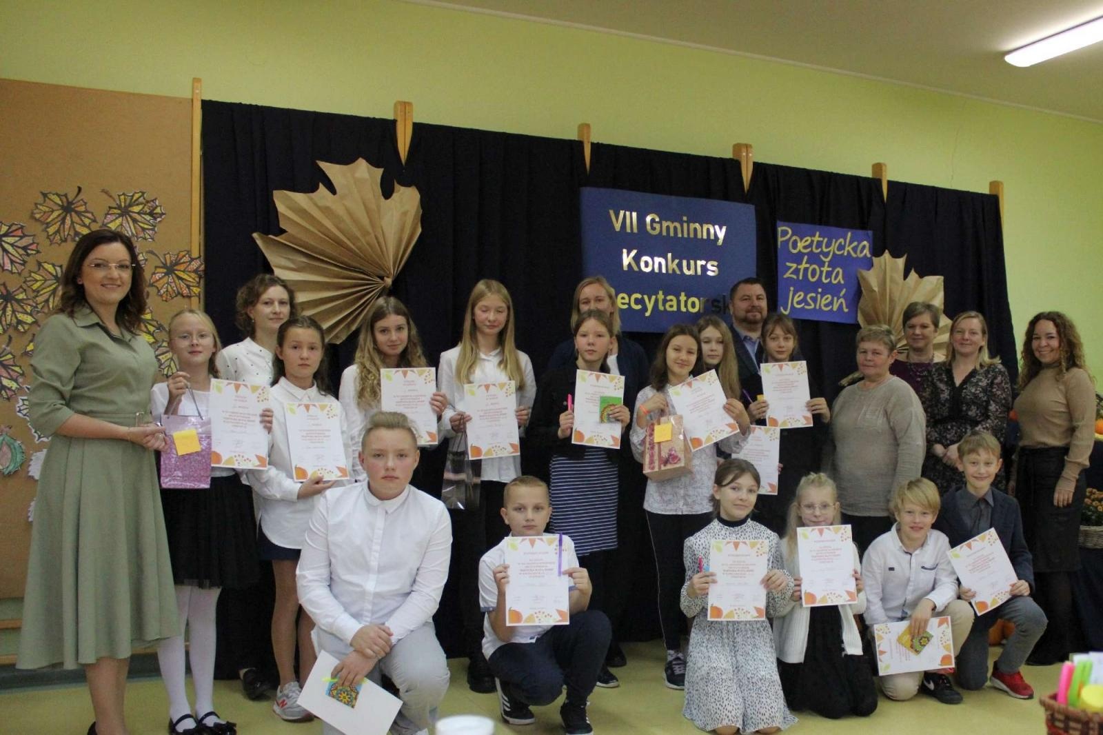 Zdjęcie w galerii na portalu naszraciborz.pl: VII Gminny Konkurs Recytatorski Poetycka złota jesień  wiadomości z regionu
