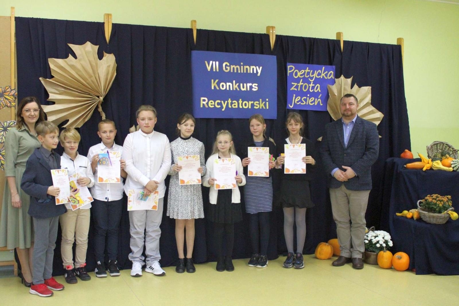Zdjęcie w galerii na portalu naszraciborz.pl: VII Gminny Konkurs Recytatorski Poetycka złota jesień  wiadomości z regionu