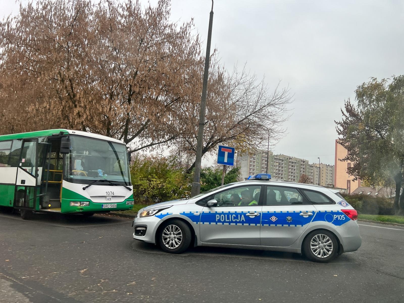 Zdjęcie w galerii na portalu naszraciborz.pl: Kolizja na Ocickiej z udziałem autobusu PK wiadomości z regionu