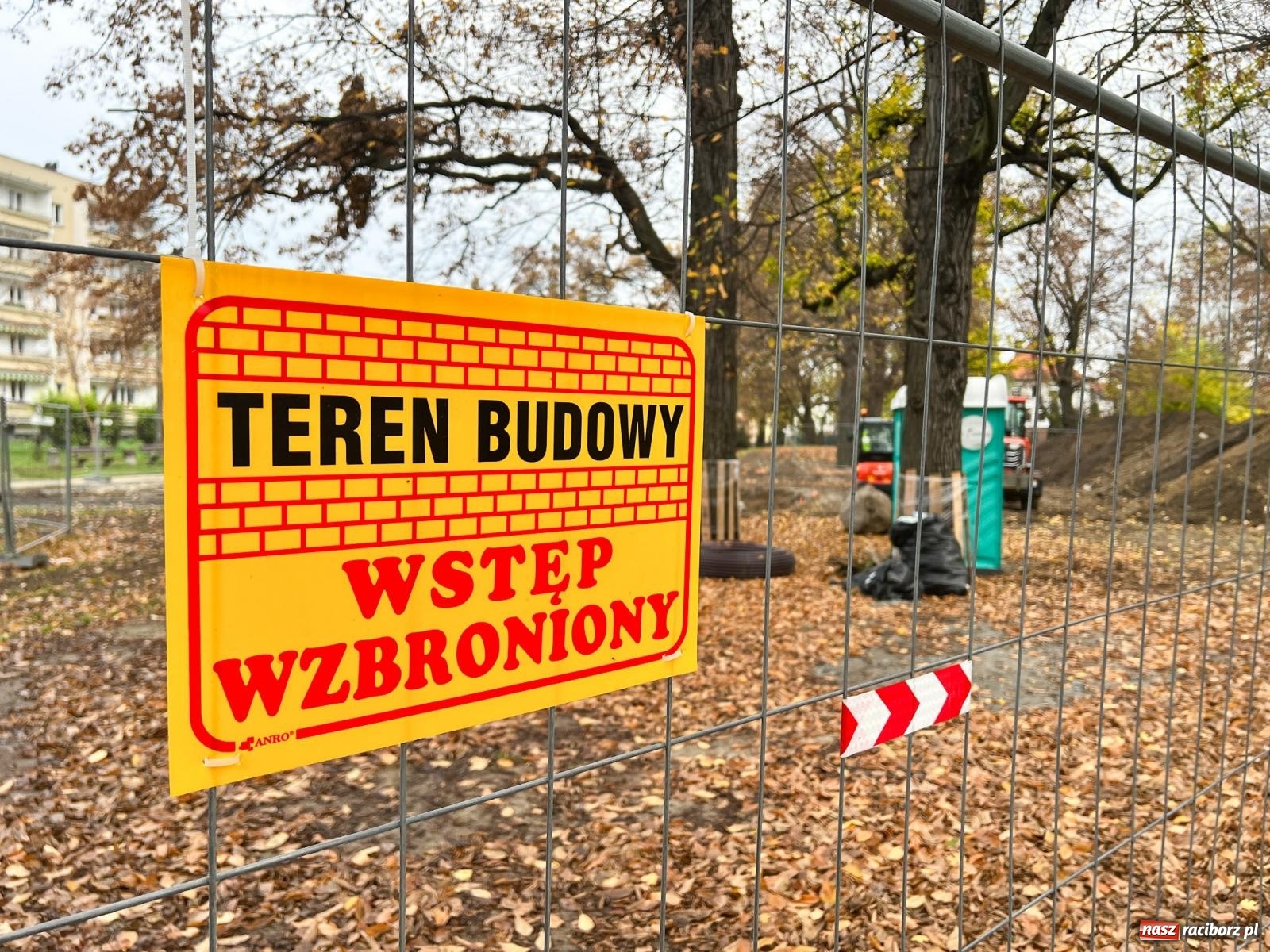 Zdjęcie w galerii na portalu naszraciborz.pl: Trwa budowa tężni solankowej przy Warszawskiej-Żeromskiego wiadomości z regionu
