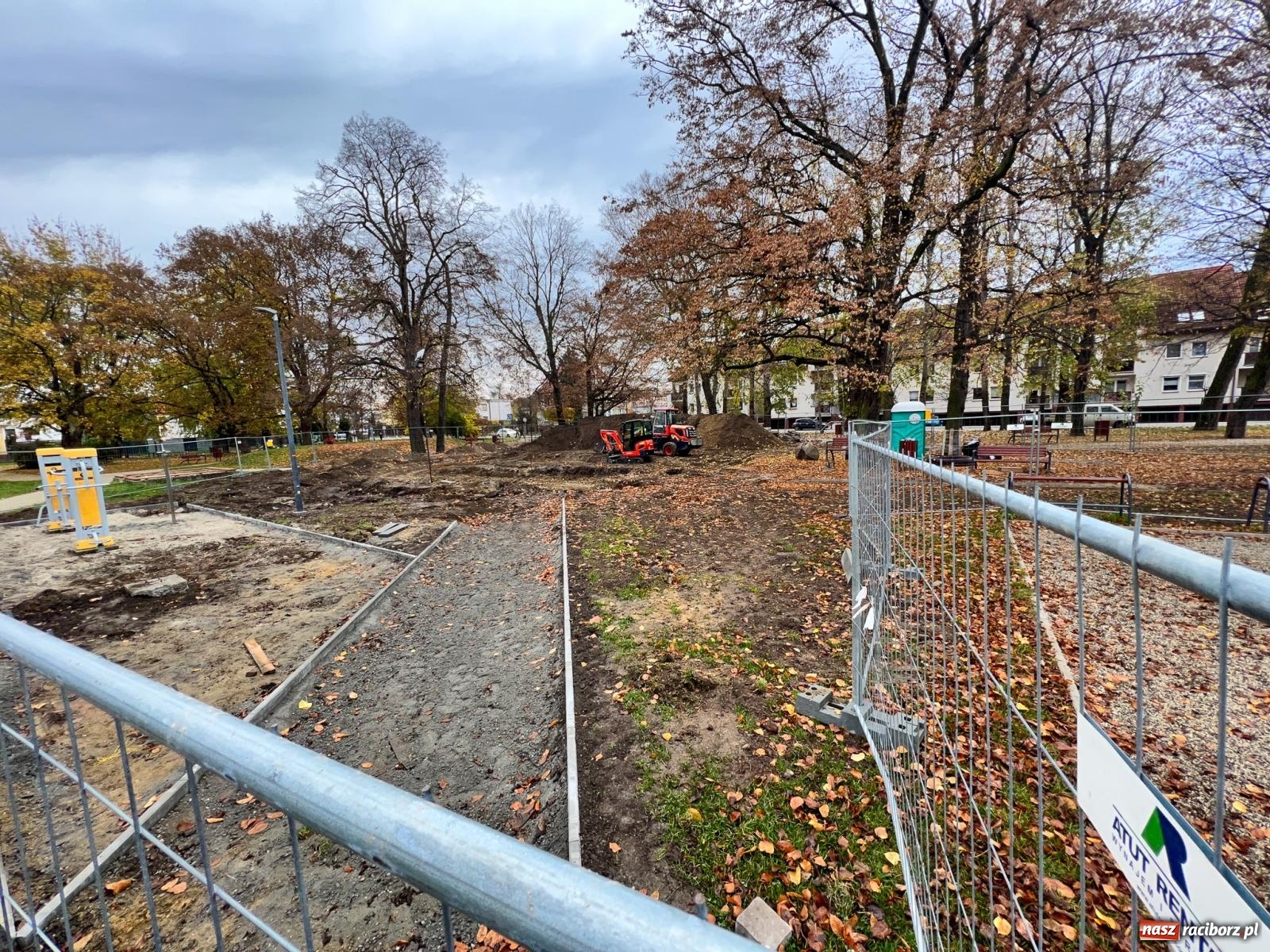 Zdjęcie w galerii na portalu naszraciborz.pl: Trwa budowa tężni solankowej przy Warszawskiej-Żeromskiego wiadomości z regionu
