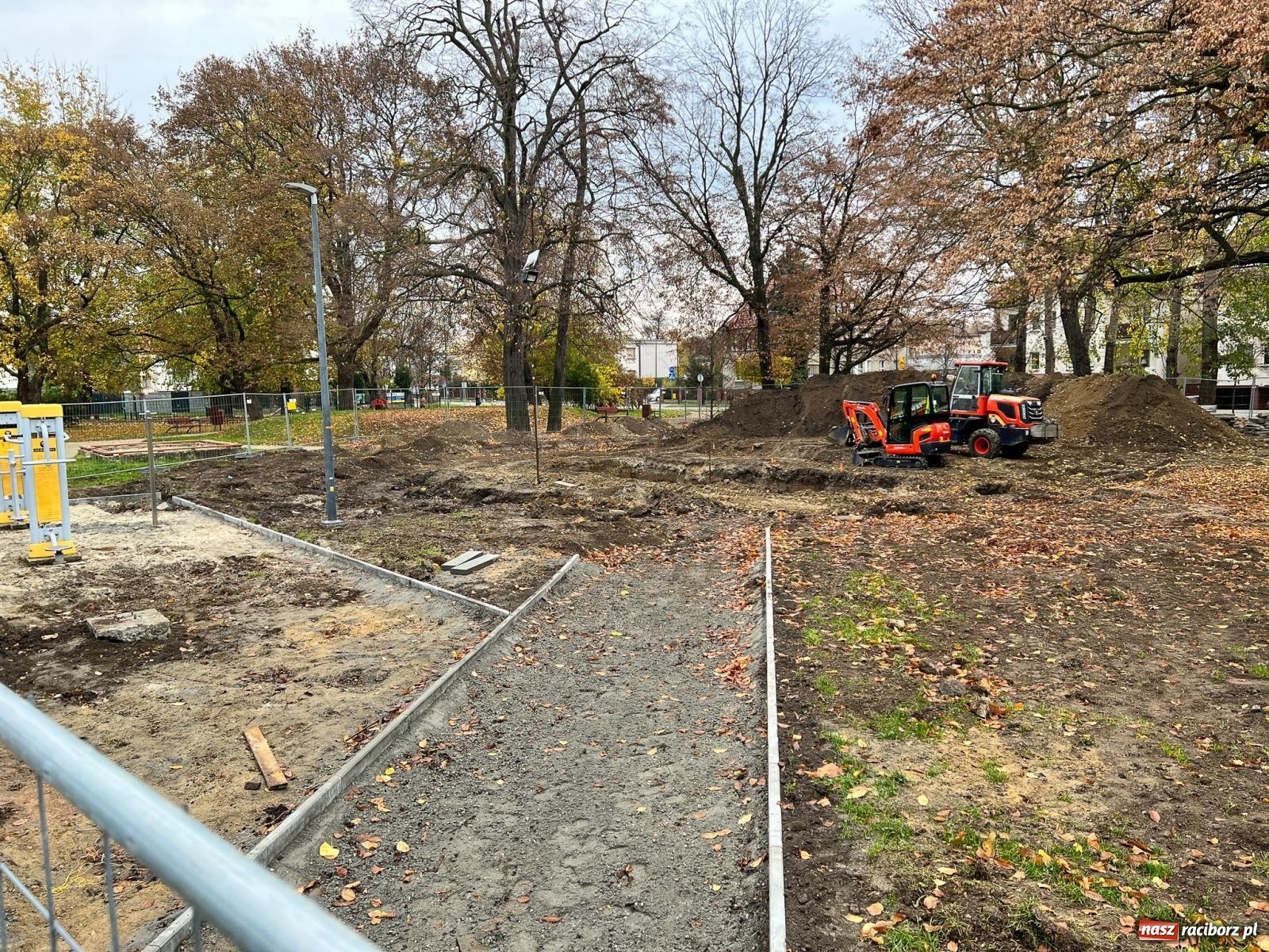 Zdjęcie w galerii na portalu naszraciborz.pl: Trwa budowa tężni solankowej przy Warszawskiej-Żeromskiego wiadomości z regionu